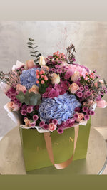Load image into Gallery viewer, PASTEL BOUQUET IN A BAG